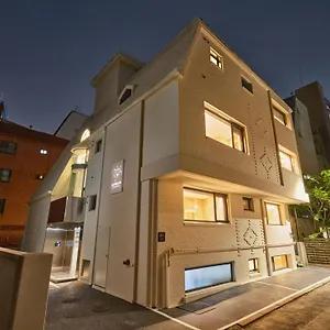 아파트호텔 Dandelion Sinsa 1, 서울특별시